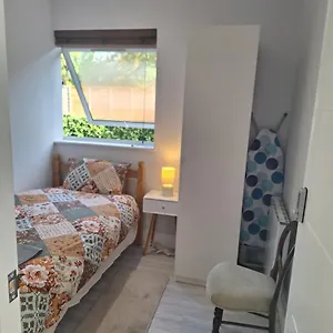  Apartment Budget Single Only For One Adult - Shared Flat