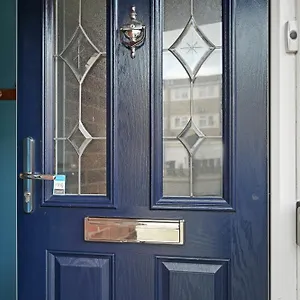  Apartment Th Serviced London
